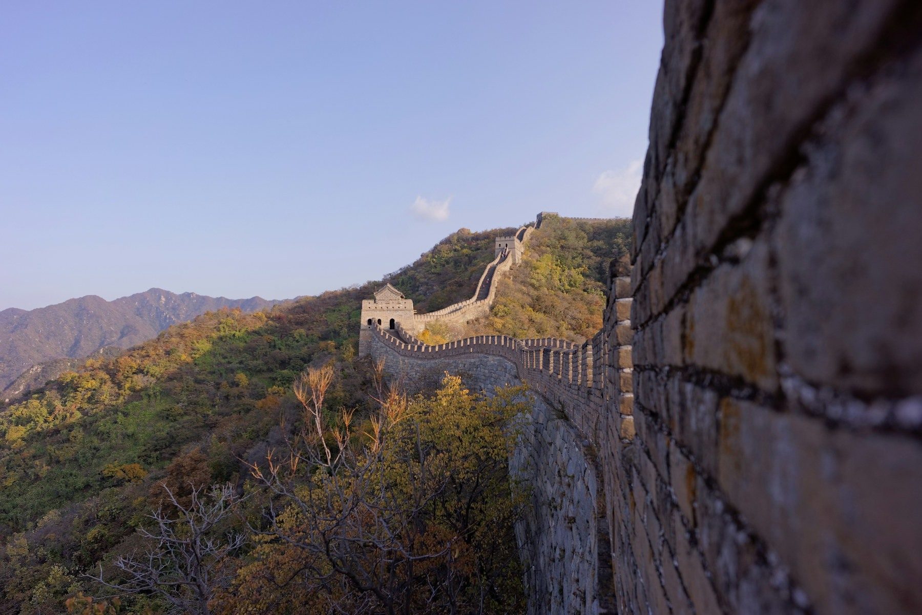 Great Wall landscape for a premium black China cultural tour homepage